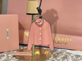 MIUMIU pink letter shirt pendant-3780