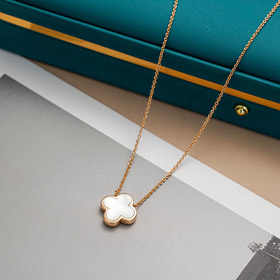Van Cleef & Arpels White Mother-of-Pearl Black Agate Single and Double-Sided Flower Necklace-3783