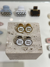 MIUMIU white enamel letter metal round button earrings-3792