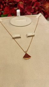 Bulgari small fan diamond red agate rose gold necklace-3794